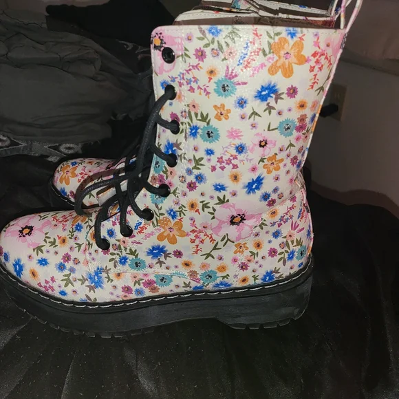 Floral Combat Boots with Black Soles - Picture 3 of 4